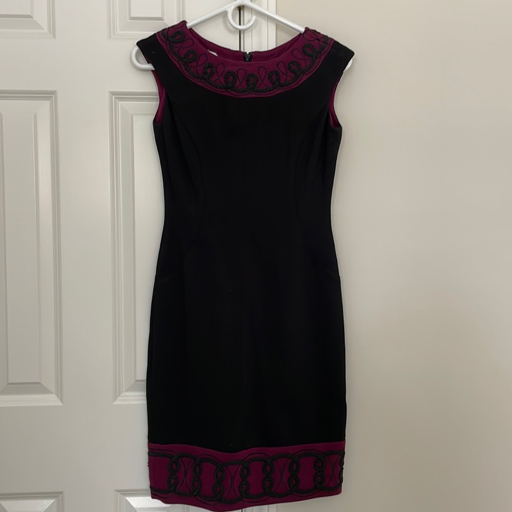 Maggy London Sleeveless Shift Dress